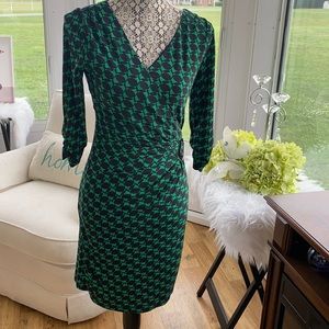 Green and black Tamaric size 6